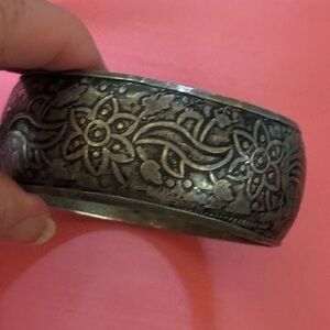 Floral Engraved Silver Bangle Bracelet